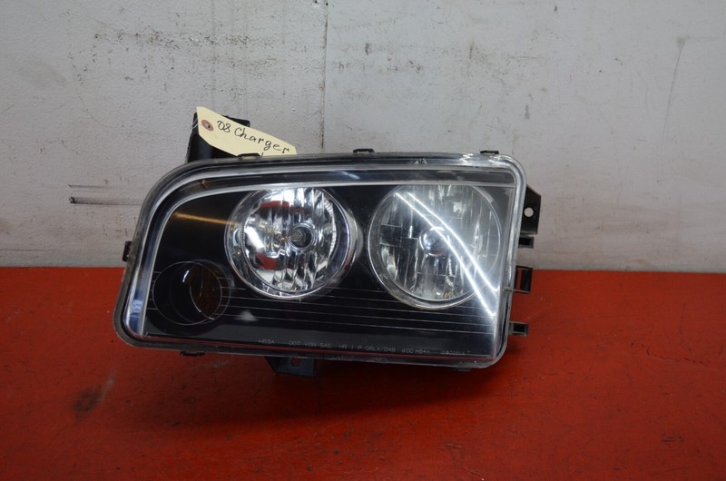 06-10 DODGE CHARGER R/T LEFT DRIVER SIDE HEADLIGHT LAMP OEM
