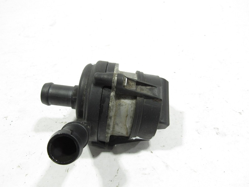 15-19 Land Rover Discovery Sport 2018 Auxiliary Water Coolant Pump ;