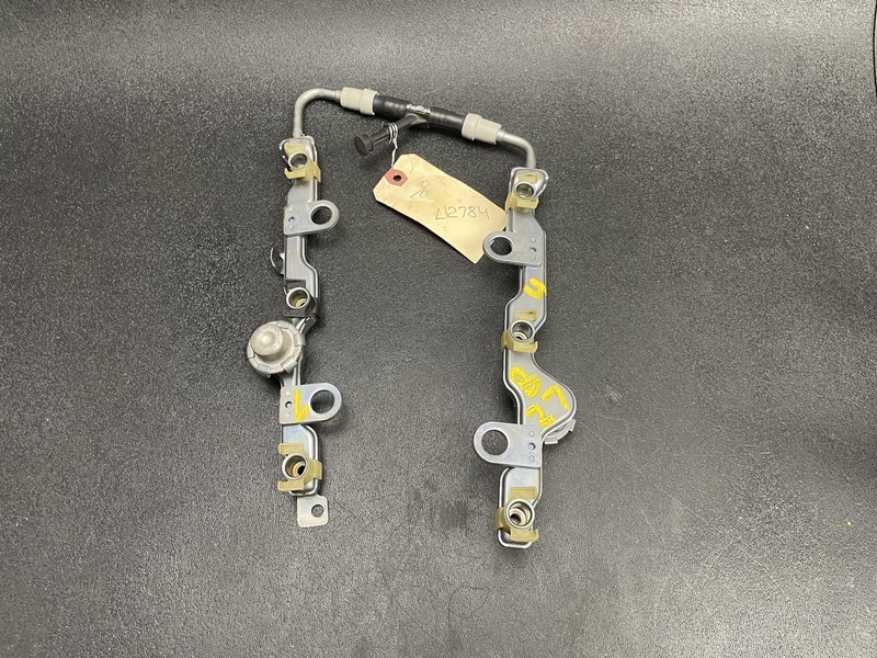 Fuel Injection Rail 2015 Lexus RC350 23807-31150 2016 2017 2018