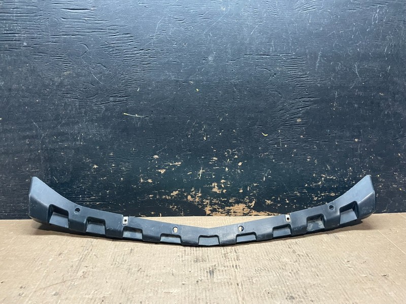 2015 to 2019 Cadillac ATS Front Bumper Fascia Upper Stiffener 22879651 Z6000