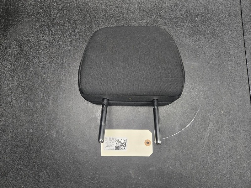 Rear Right Seat Headrest 2022 Nissan Rogue 86430-6RA0A 2021 2023 2024 2025