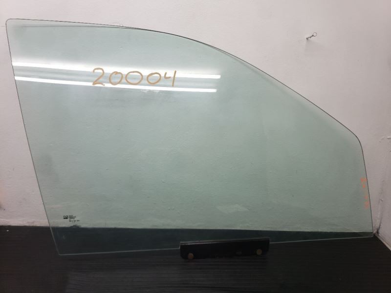99-04 Jeep Grand Cherokee Front Right Passenger Door Glass Window OEM 55136002AC