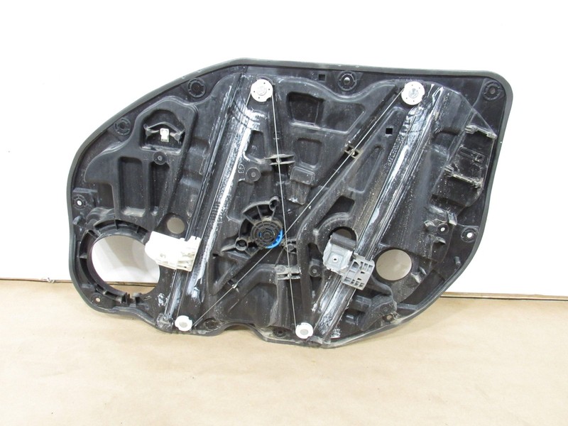 19-21 Genesis G70 2020 Front Left Driver Door Window Regulator W/ Motor ;:O