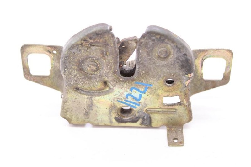 1984-1986 Nissan 300ZX Z31 2+0 Hood Latch Lock Assembly