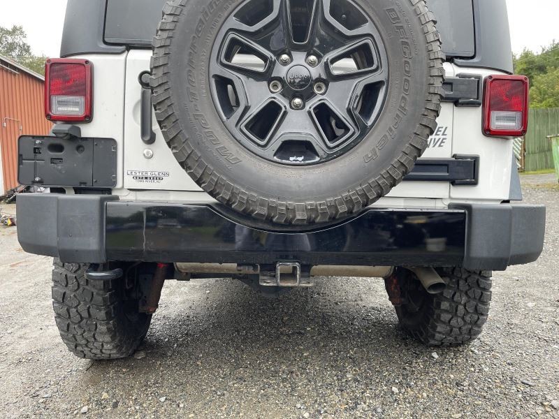 2014-2018 JEEP WRANGLER REAR BUMPER COVER BLACK PC:PW7 50K 49144
