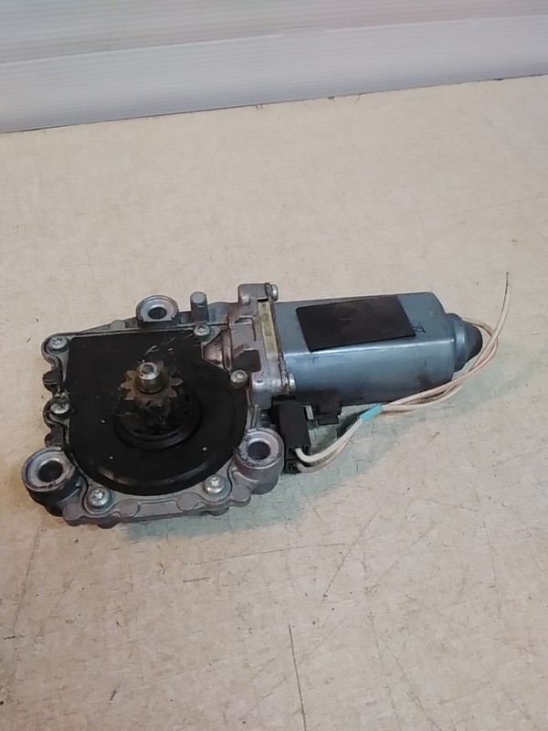 Volvo VNL/Brose A14-128-110 Door W Window Motor A14128110,