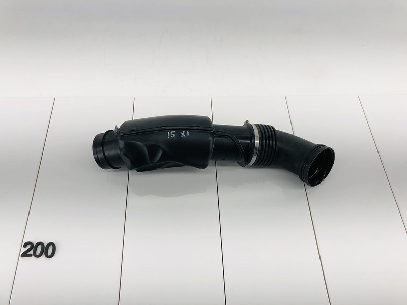 13-15 BMW X1 E84 2.0L L4 GAS ENGINE AIR AINTAKE HOSE TUBE DUCT OEM
