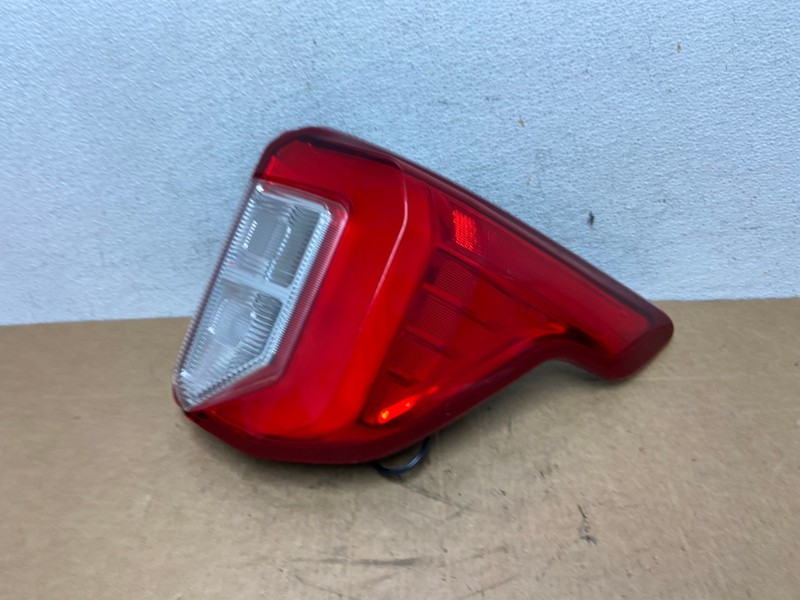 2020 2021 2022 2023 Ford Explorer Right Passenger Side Tail light OEM AD6352 LK