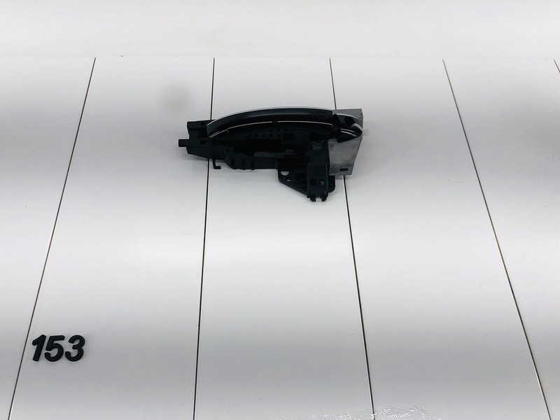 09-17 AUDI Q5 FRONT LEFT SIDE EXTERIOR DOOR HANDLE MYTHOSSCHWARZ METALLIC OEM