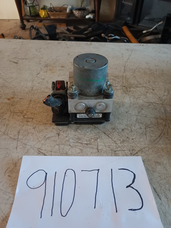 2004 - 2006 AUDI S4 B6 - ABS ANTI LOCK Antilock BRAKE PUMP MODULE 8E0614517 OEM