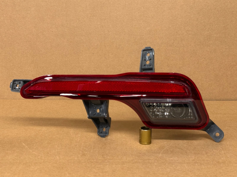 ⭐NICE! 2021-2024 KIA SORENTO RIGHT PASS SIDE REFLECTOR TAILLIGHT TAILAMP OEM