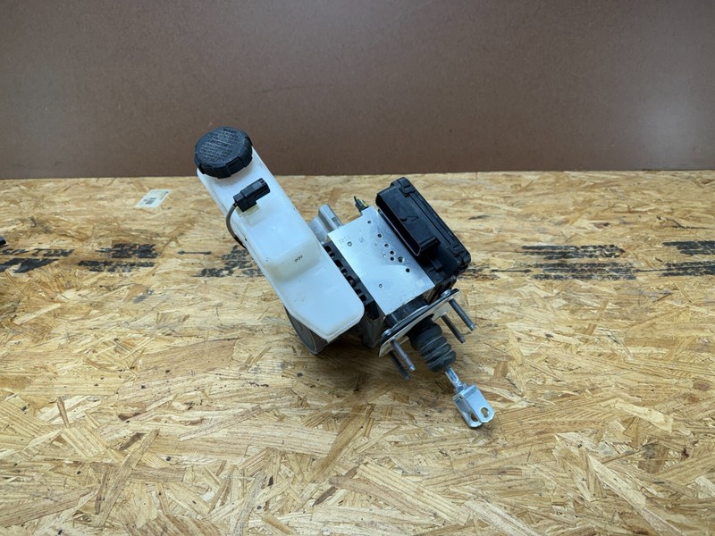 GENESIS G80 21-25 OEM MASTER BRAKE BOOSTER ABS PUMP DSC MODULE UNIT W/ RESERVOIR