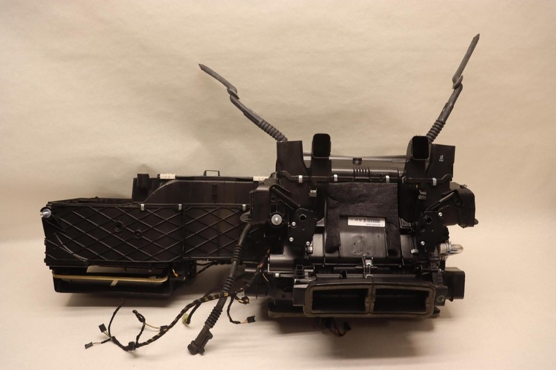 2014-2017 MERCEDES S-CLASS S550 W222 HVAC HEATER A/C CLIMATE BOX HOUSING OEM
