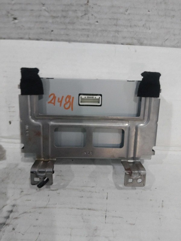 2015 Nissan Pathfinder Infotainment Display OEM Grey 280911LA0A Used 107K Miles