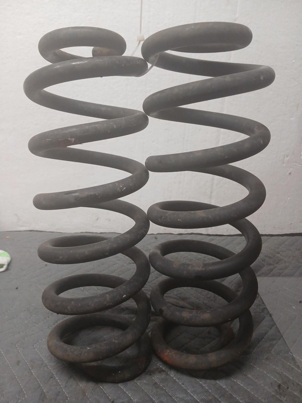 Used Coil Spring fits: 2013Ford e250 van Front spring Pair