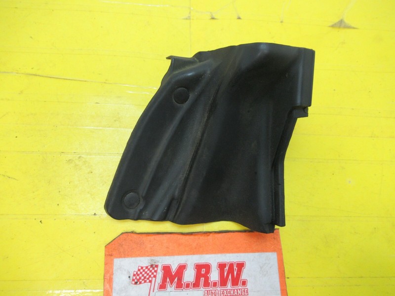 DOOR PANEL RUBBER SEAL STRIKER RIGHT SIDE RH R for 00 01 02 03 04 05 MR2 SPYDER