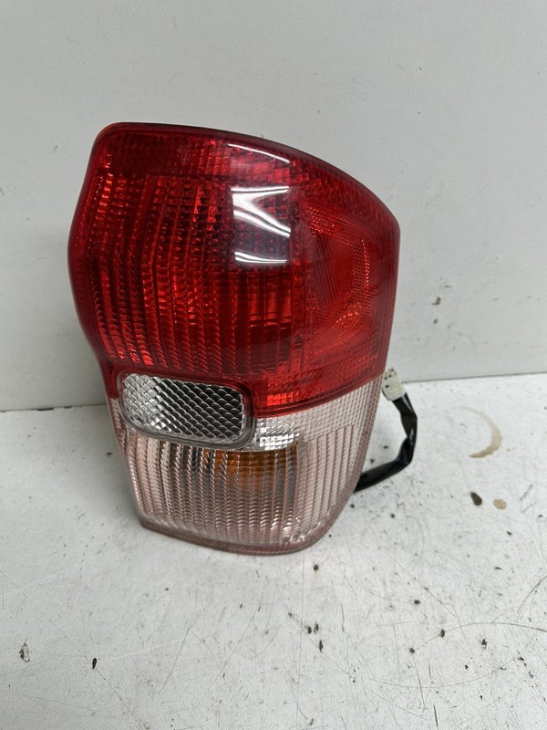 2001-2003 Toyota Rav4 Right Passenger Taillight Taillamp Tail Light Lamp Oem