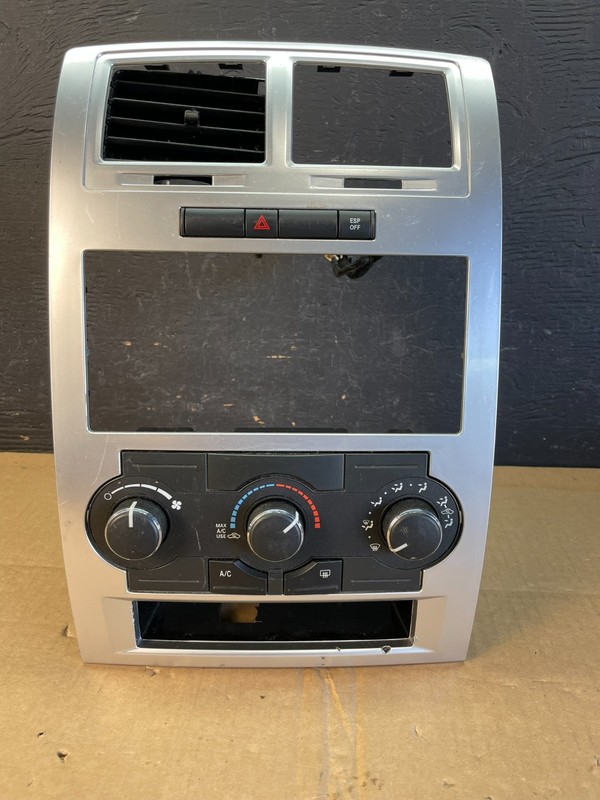 2008 - 2010 Dodge Charger Dash Climate Temperature Control Radio Bezel AC5464 DG
