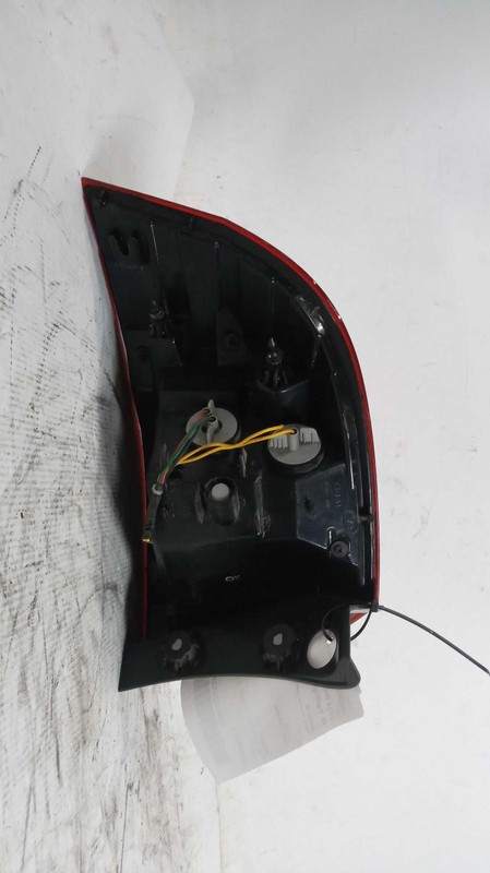 Used Right Tail Light Assembly fits: 2015 Kia Rio Htbk quarter panel mounted inc
