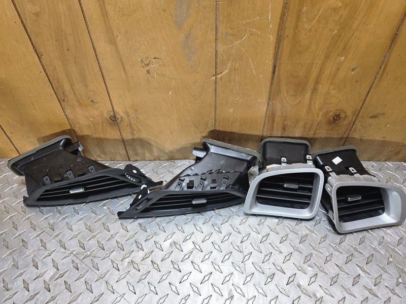 2012 Chevrolet Equinox Dash Vent Set Oem Tested