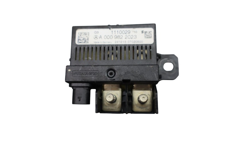 06-18 Mercedes W212 E350 CLS550 Battery Relay Box Control Module Unit Oem