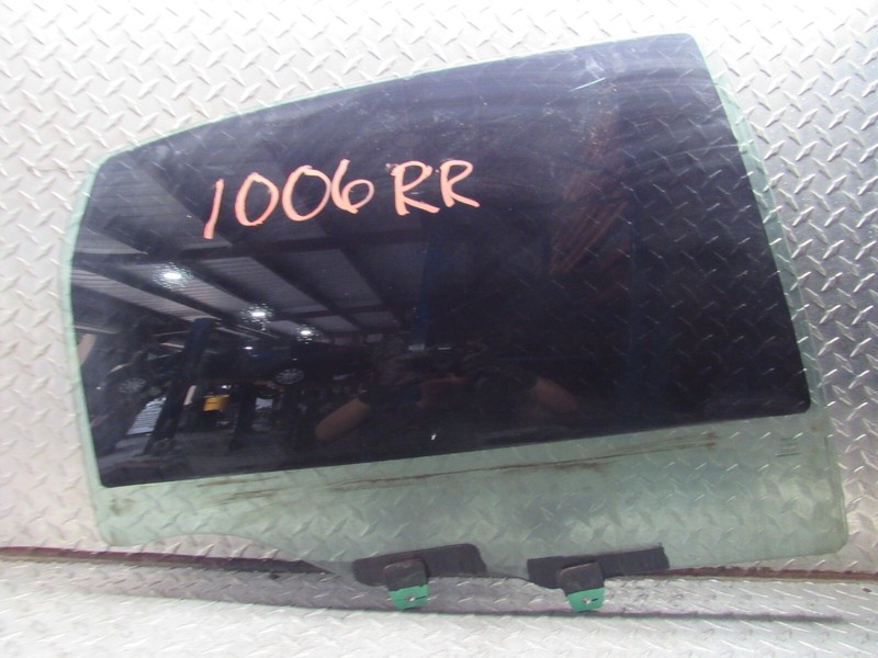 06-16 IMPALA RIGHT PASNGR REAR DOOR WINDOW GLASS (14-16 LIMITED VIN W 4TH DIGIT)