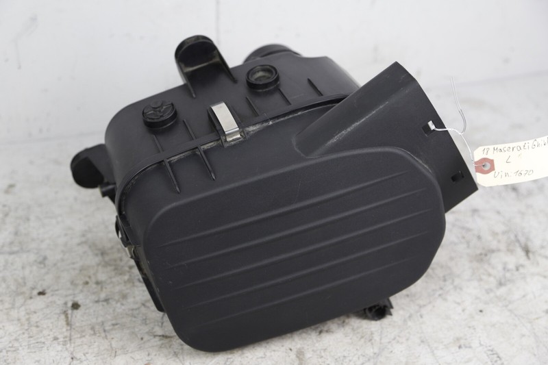 2014-2019 Maserati Ghibli Left Front Air Cleaner Box 72405505 OEM