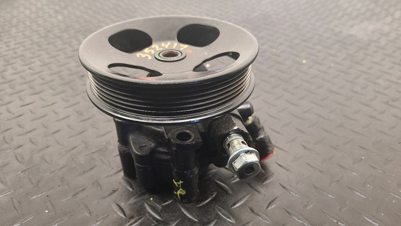 04-06 Toyota Tundra Crew Cab V8 Power Steering Pump 2UZFE Engine OEM 44310-0C040