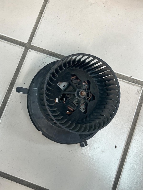 2017 2018 2019 2020 2021 2022 Nissan Rogue Sport blower motor front motor assy