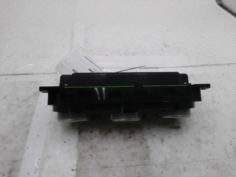 2017 Subaru Forester A/C Selector Switch OEM Silver 104k Miles NJ25-25921