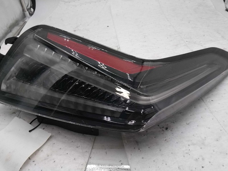 Used Left Tail Light Assembly fits: 2018 Cadillac Xt5 Left Grade A
