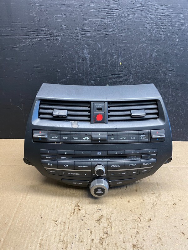 2008 to 2009 Honda Accord Audio Equipment Radio Audio AM-FM-6CD AC4607 DG