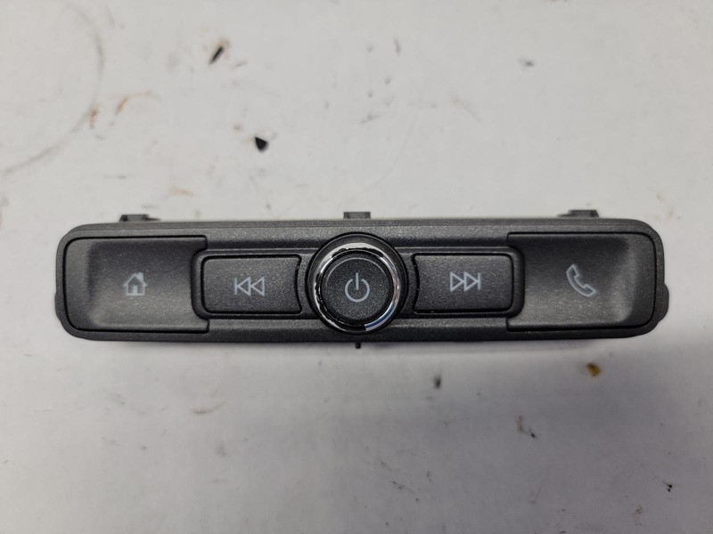 16-'19 CHEVROLET SILVERADO 1500 radio control panel OEM 1 Year Warranty!