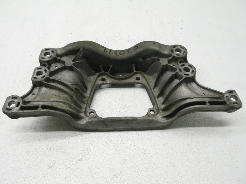 09-11 AUDI C6 A6 QUATTRO TRANSMISSION CROSSMEMBER MOUNT BRACKET OEM 020322
