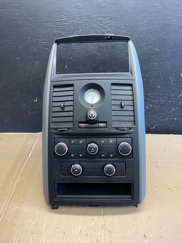 2008-2010 Chrysler Town Country Climate Control Panel Center Dash Trim AB1982 DG