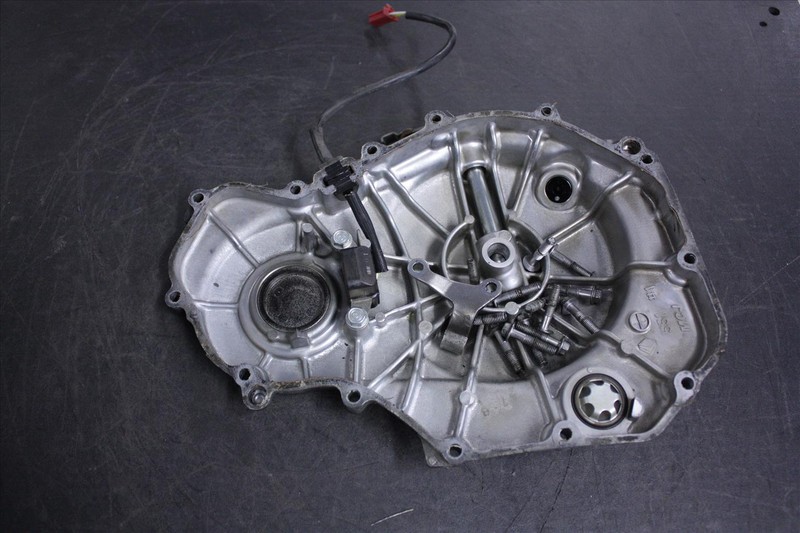 2000 HONDA CBR 900 RR SIDE ENGINE CLUTCH COVER W/SENSOR SOIL PLUG OEM CBR900 00