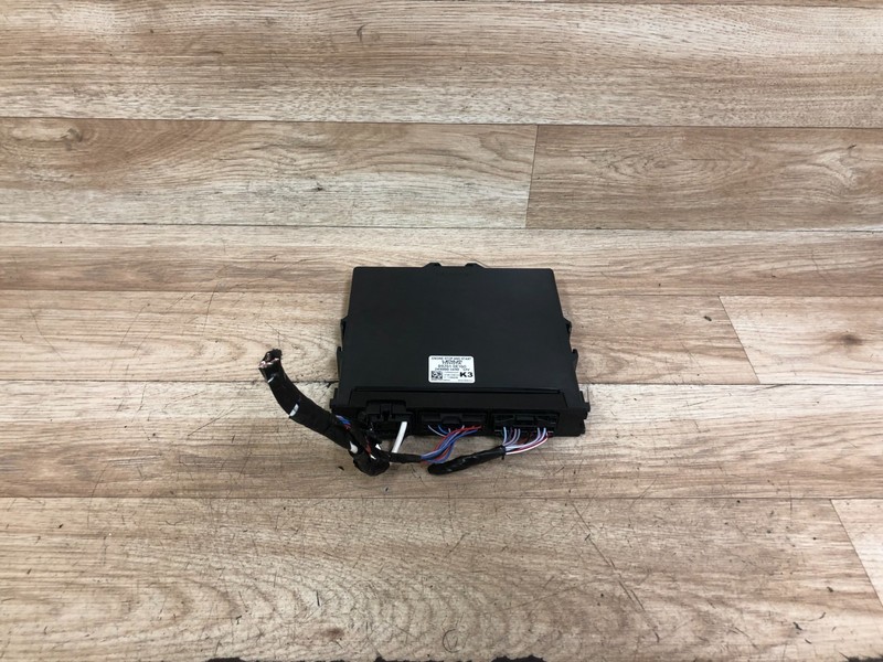LEXUS OEM RX350 RX350H IGNITION ENGINE MOTOR PUSH STOP AND START MODULE 23-26