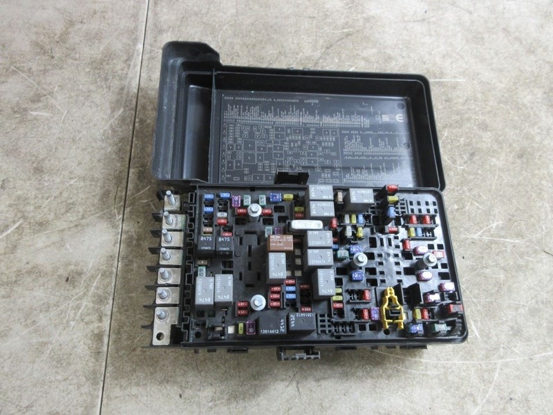 Jeep Wrangler JL OEM Fuse Box Power Distribution Block Center