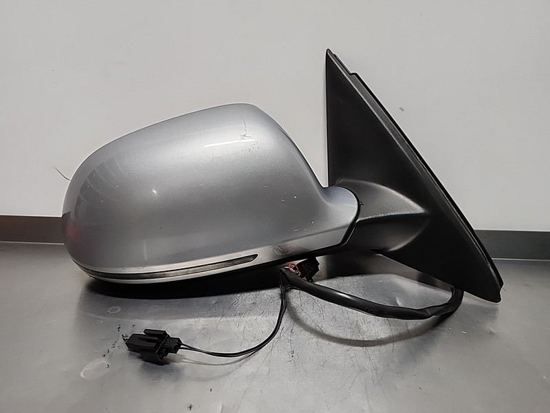 2015 Thru 2018 Audi Q3Passenger Door Mirror Blind Spot RH OEM Turn Signal