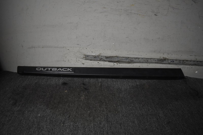 2015-2019 SUBARU OUTBACK LEFT SIDE LOWER DOOR MOLDING FACTORY OEM
