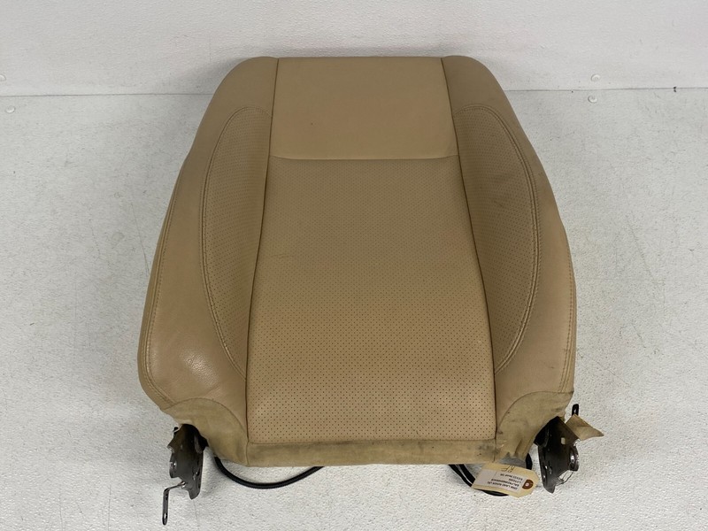 ⭐08-15 LAND ROVER LR2 FRONT RIGHT SEAT UPPER CUSHION PERFORATED LEATHER LOT2355