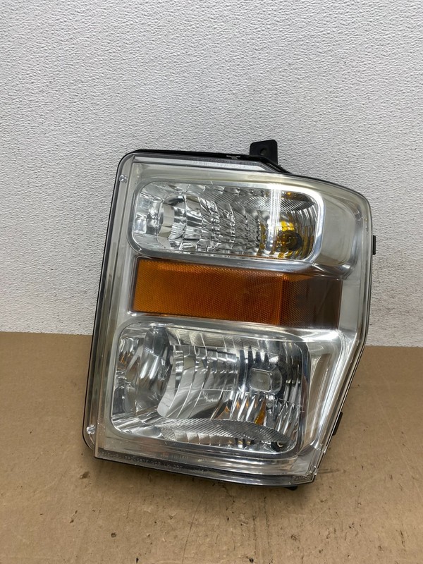 2008 to 2010 Ford F250 Super Duty Left Driver LH Side Headlight AE6131 DW