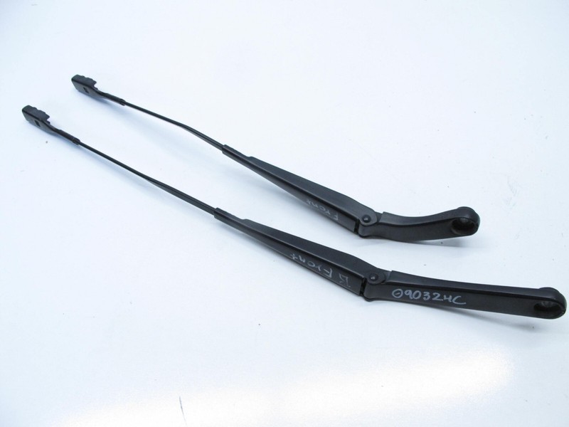 08-17 AUDI 8T A5 S5 A4 QUATTRO WINDSHIELD WIPER FRONT LEFT RIGHT SET OEM 090324C