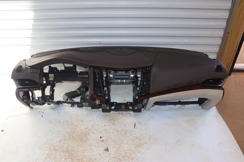 2015-2020 CADILLAC ESCALADE ESV DASH DASHBOARD INSTRUMENT PANEL COVER OEM