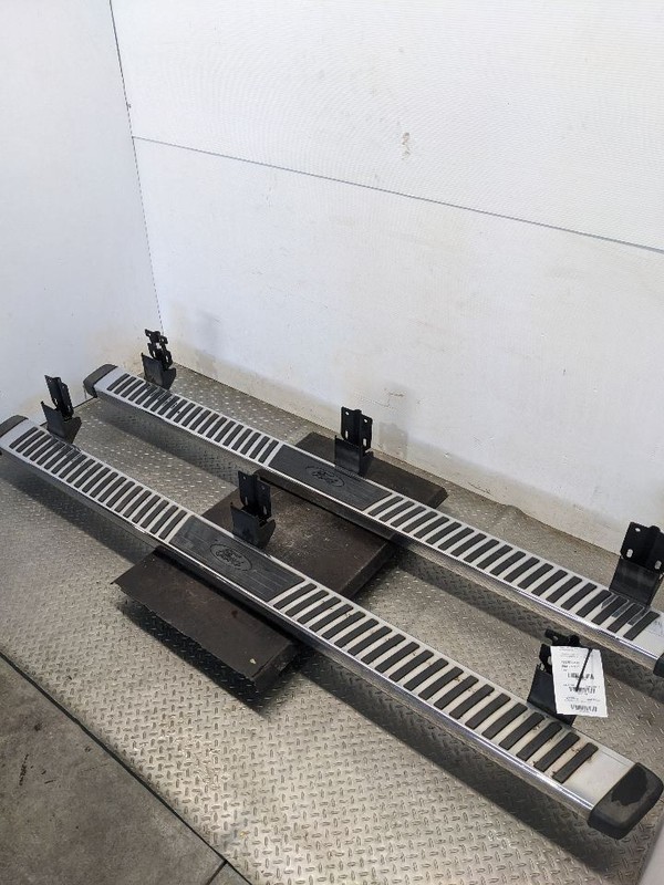 11-16 F250 Crew Chrome Pass Driver Side Pair Fixed Running Board Side Step WTY