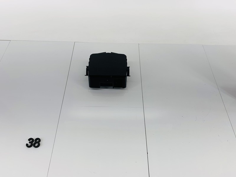 08-14 CADILLAC CTS REAR BACK CENTER CONSOLE STORAGE TRAY BOX & POWER OUTLET OEM