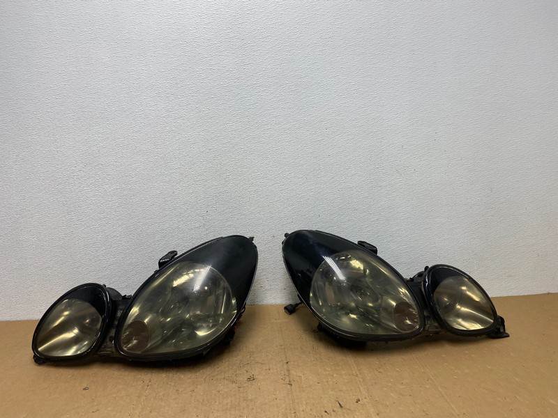 2001 to 2005 Lexus GS430 Gs300 Left+Right Headlights Xenon OEM AD0633 DG