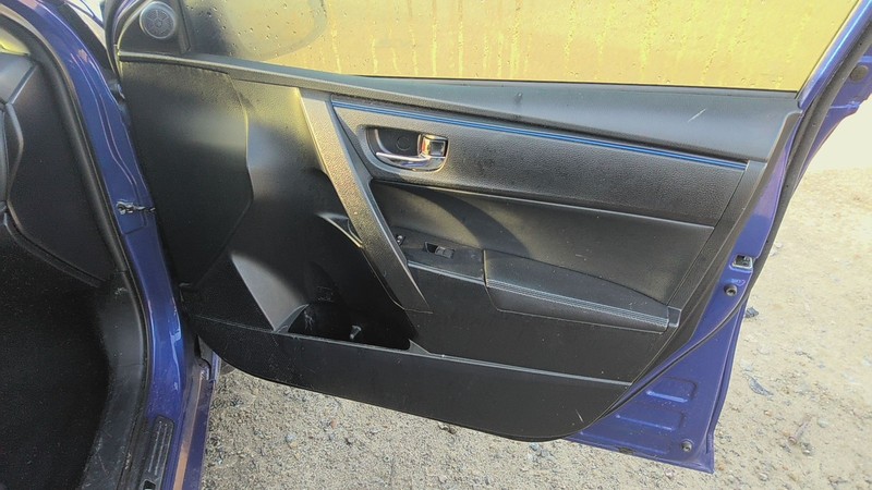 Front Door Trim Panel TOYOTA COROLLA Right 17 18 19 16 15 14