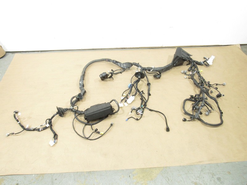 15-19 Lexus RC300 2016 3.5L AWD Engine Motor Bay Fuse Box Wire Wiring Harness ;Y