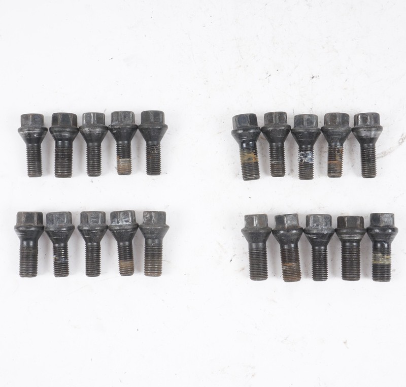 2012-2018 BMW F30 330I 328I 320I WHEEL LUG NUT NUTS SET of 20 OEM